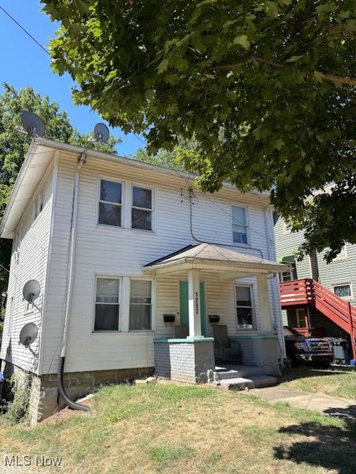 1282 Pondview Ave, Akron, OH, 44305-3366 | Card Image