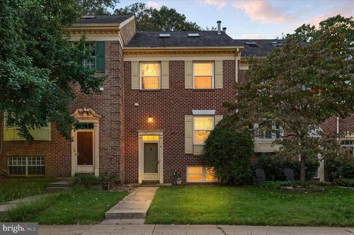 4 Valley Crossing Cir, COCKEYSVILLE, MD, 21030-4365 | Card Image