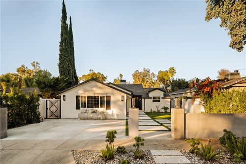 21231 San Miguel St, Woodland Hills, CA, 91364-3345 | Card Image