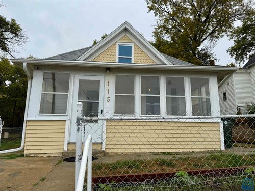 115 13th St, Sioux City, IA, 51103-3801 | Card Image