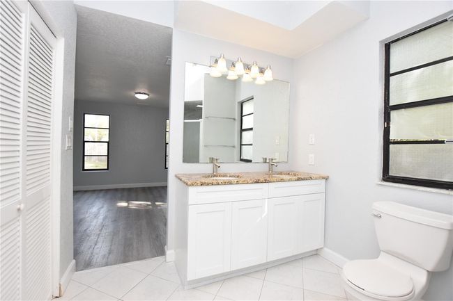 1127 Oakhill St, House other with 3 bedrooms, 2 bathrooms and null parking in LAKELAND FL | Image 17