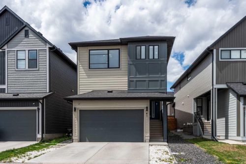 41 Copperhead Rd Se, Calgary, AB, T2Z5H1 | Card Image