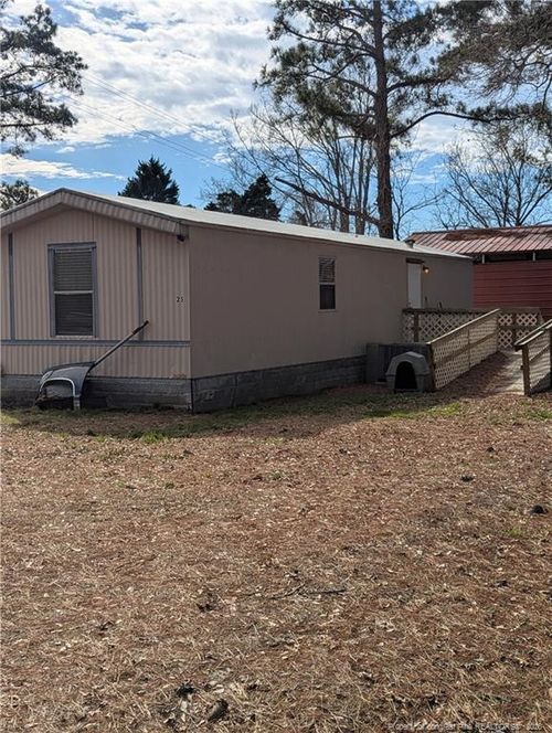 25 Plum Nellie Rd, Bladenboro, NC, 28320-7893 | Card Image
