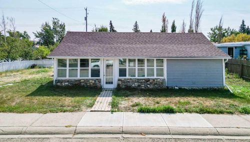 312 1 Avenue, Coutts, AB, T0K0N0 | Card Image