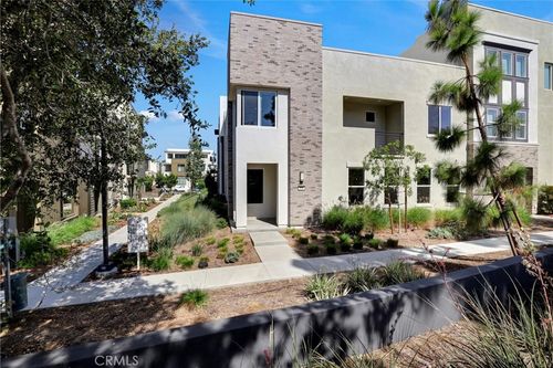 176 Novel, Irvine, CA, 92618-1791 | Card Image