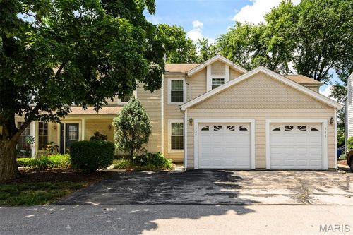 334 Sturbridge Village Dr, Hazelwood, MO, 63042-2129 | Card Image
