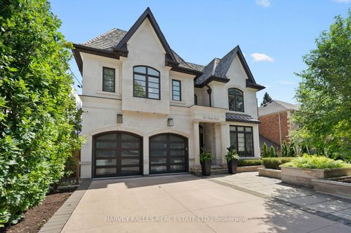 523 Vesta Dr, Toronto, ON, M5P3A9 | Card Image