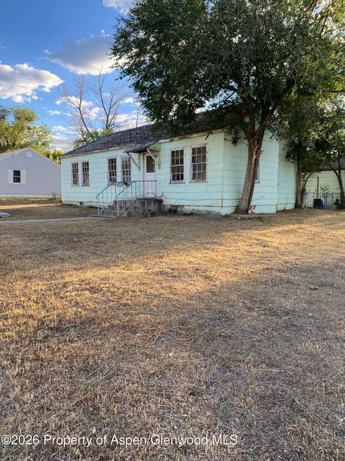 203 Morrison Ave, Rangely, CO, 81648-2802 | Card Image