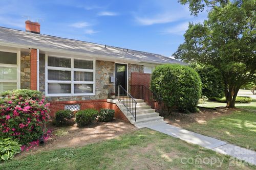 4500 Woodlark Ln, Charlotte, NC, 28211-1906 | Card Image