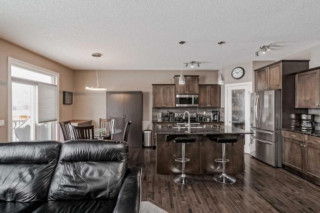 161 Rainbow Falls Heath, Home with 3 bedrooms, 2 bathrooms and 6 parking in Chestermere AB | Image 10