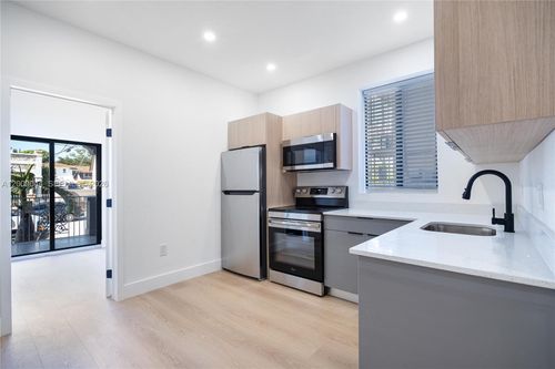 6-629 Sw 10th Ave, Miami, FL, 33130 | Card Image