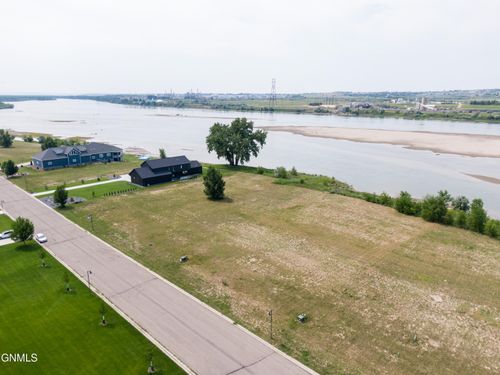 6232 Misty Waters Drive, Bismarck, ND, 58503 | Card Image