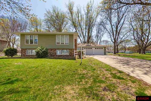 751 Lakeside Dr, Gaylord, MN, 55334-7759 | Card Image