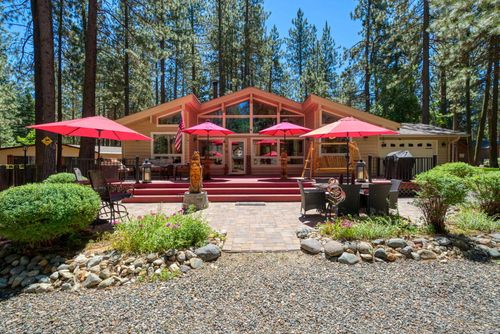 6 Cedar Ln, Blairsden, CA, 96103-9709 | Card Image