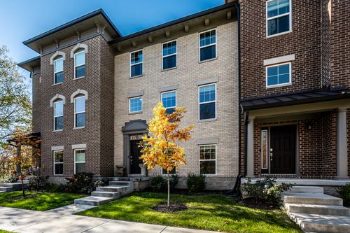 345 Wakefield Way, Zionsville, IN, 46077-1700 | Card Image