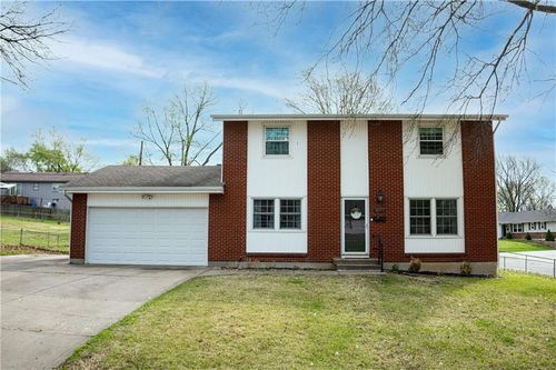 16828 E 31st St S, Independence, MO, 64055-2913 | Card Image