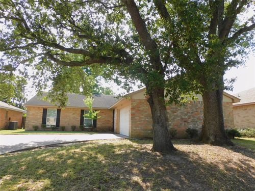 1338 Leadenhall Cir, Channelview, TX, 77530-4811 | Card Image