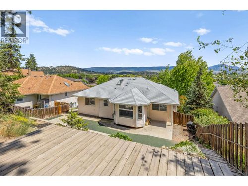 125 Applecrest Crt, Kelowna, BC, V1V1W6 | Card Image