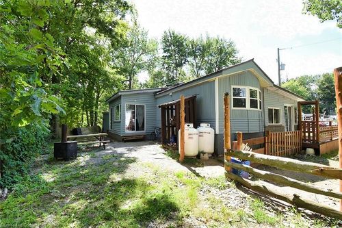 124 Otto Dr, Freelton, ON, L8B1A5 | Card Image
