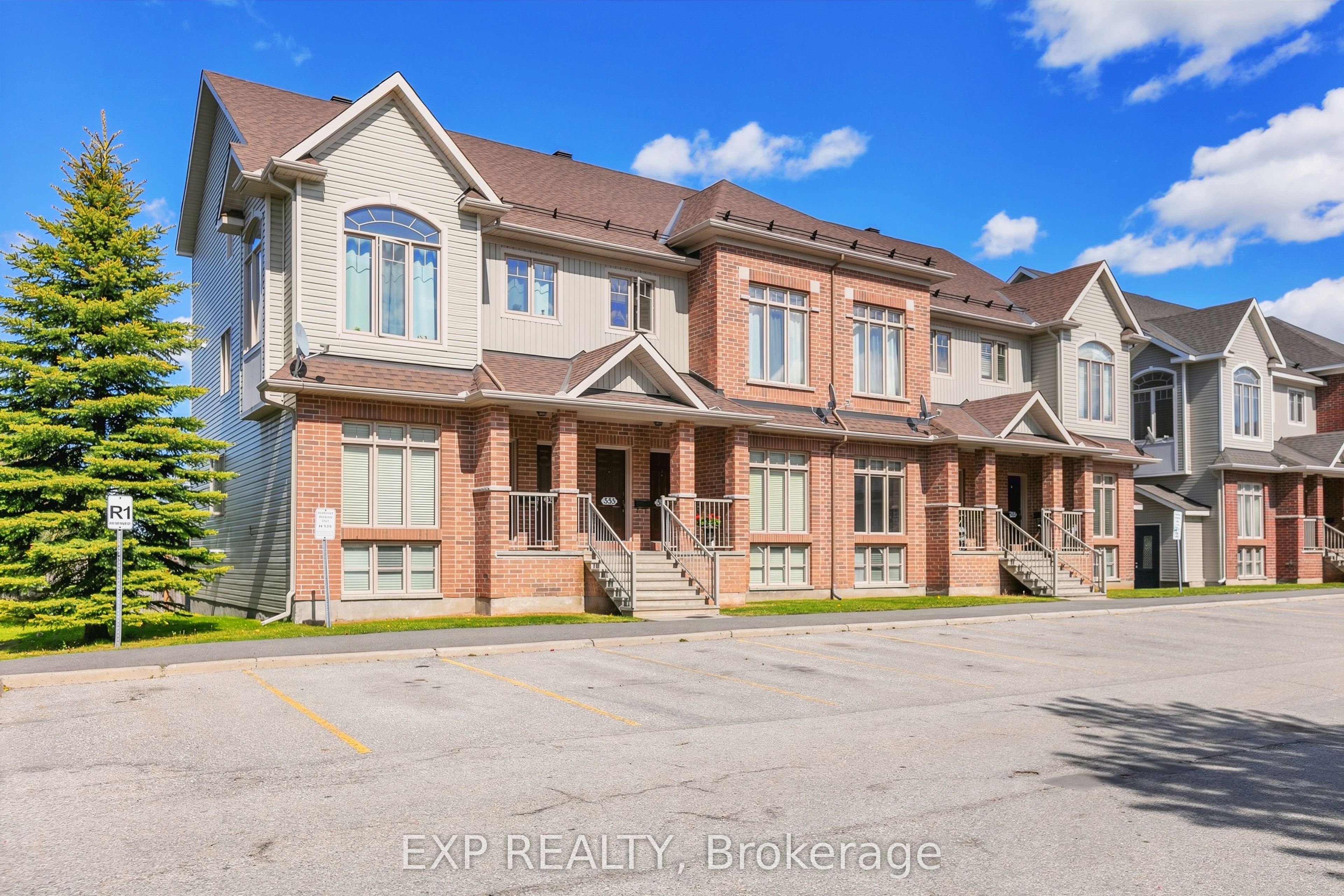 Residential in Hunt Club - South Keys and Area