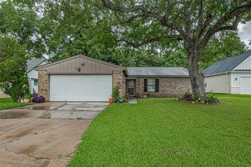 2017 Willow Bend Rd, Wharton, TX, 77488-4469 | Card Image