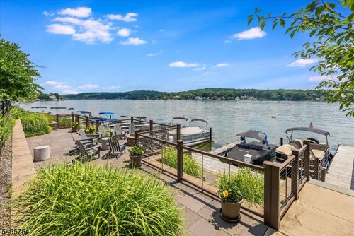 103 Mariners Pt, Hopatcong, NJ, 07843-1372 | Card Image