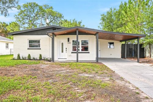 8118 Tanglewood Lane, TAMPA, FL, 33615 | Card Image
