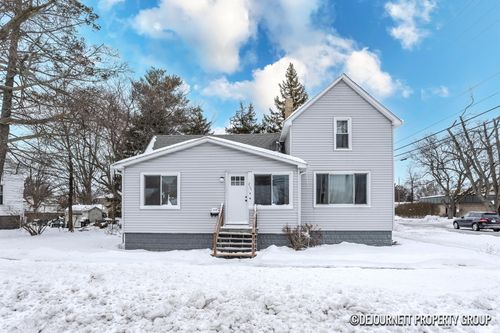 710 Verhoeks St, Grand Haven, MI, 49417-2161 | Card Image