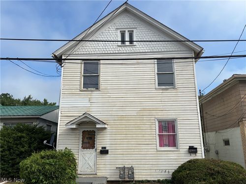 1615 Pennsylvania Ave, East Liverpool, OH, 43920-2201 | Card Image