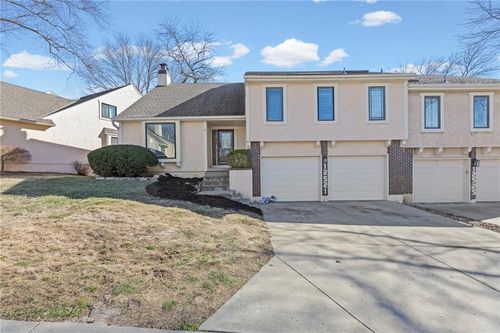 12521 W 85th Ter, Lenexa, KS, 66215-2859 | Card Image