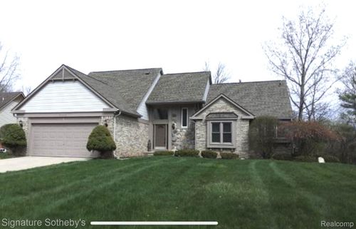24606 Ridgeview Dr, Farmington Hills, MI, 48336-1905 | Card Image
