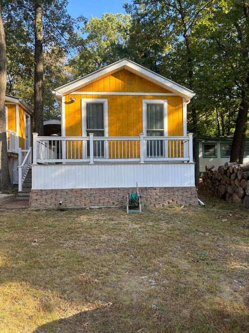 21-204 Woodhaven Dr E, Sublette, IL, 61367 | Card Image