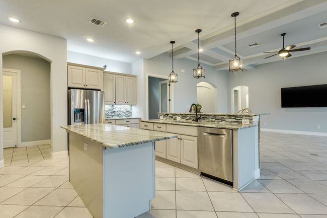346 Blackbird Dr, House other with 4 bedrooms, 2 bathrooms and 5 parking in Spring Branch TX | Image 19