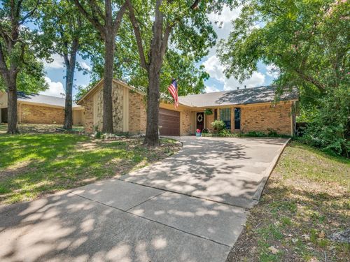 2206 Shady View Ct, Arlington, TX, 76013-5707 | Card Image