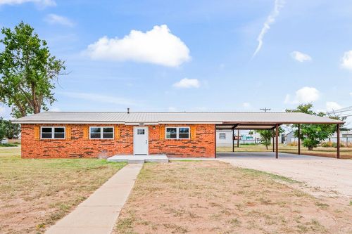 1001 Avenue H, Seagraves, TX, 79359 | Card Image