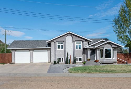 115 9 St, Drumheller, AB, T0J0Y1 | Card Image