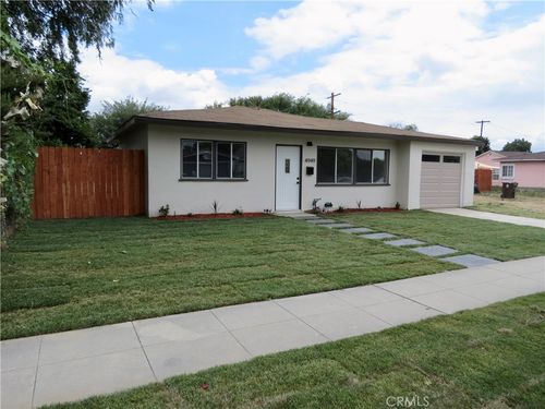 4949 E San Carlos St, Compton, CA, 90221-2528 | Card Image