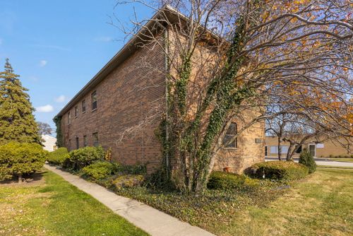 5700 Saint Charles Rd, Berkeley, IL, 60163-1100 | Card Image