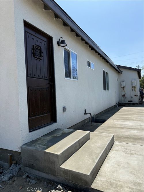 11827 Art St, Sun Valley, CA, 91352-1902 | Card Image