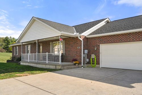 103 Lucas Ln, Aurora, IN, 47001-1703 | Card Image