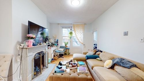 apt-397-397 Beacon St, Boston, MA, 02215-3205 | Card Image