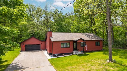119 Maple St, Fife Lake, MI, 49633-9378 | Card Image