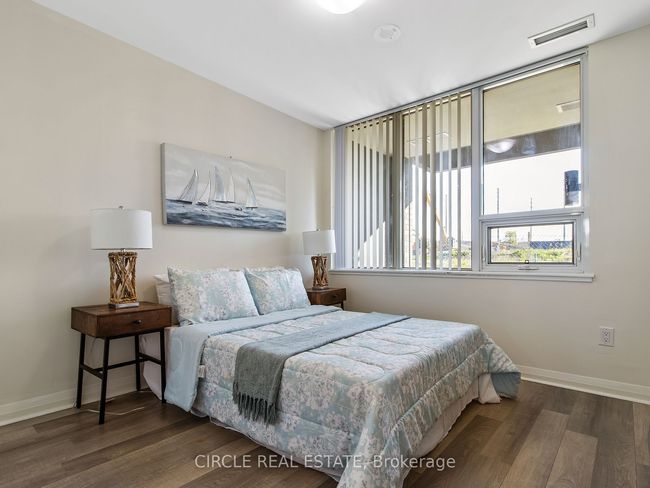 103 - 5025 4 Springs Ave, Condo with 3 bedrooms, 3 bathrooms and 2 parking in Mississauga ON | Image 8
