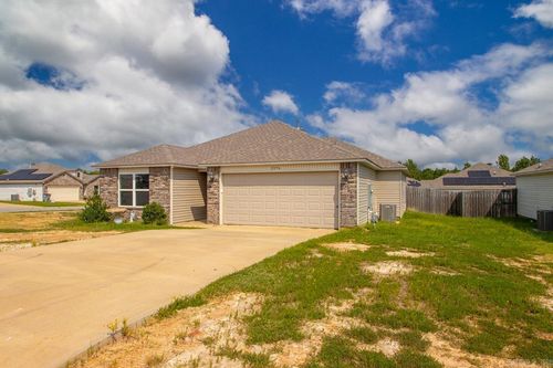 2096 River Birch Trl, Bauxite, AR, 72011-5002 | Card Image