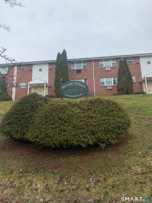 93-93 Sigwin Dr, Wallingford, CT, 06492-4846 | Card Image