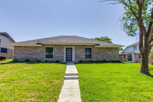 2312 Eastgate Dr, Carrollton, TX, 75006-2715 | Card Image