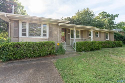 425 Arthur St Nw, Huntsville, AL, 35805-2511 | Card Image