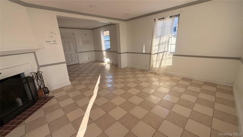 185 Weir St, Hempstead, NY, 11550-7629 | Card Image