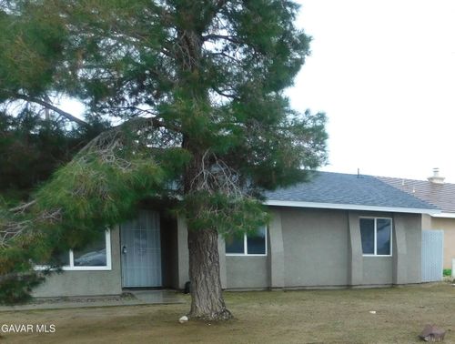 8260 Viburnum Ave, California City, CA, 93505-4122 | Card Image
