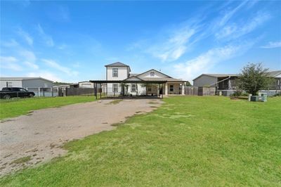 17757 Old Highway 105, House other with 5 bedrooms, 2 bathrooms and null parking in Conroe TX | Image 2